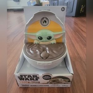 Star Wars Mandalorian No Spill Grogu Bubble Machine - New
